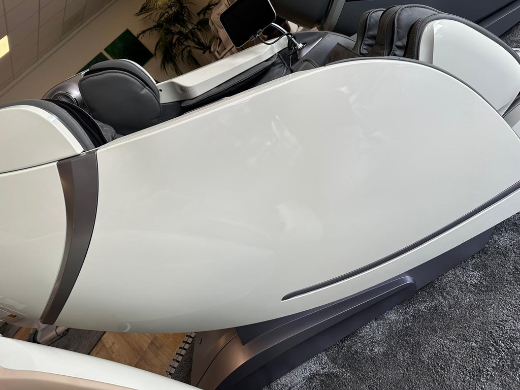 Casada Skyliner II exponat în alb/gri